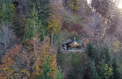 Jesenice House | Cozy Alpine Cottage for Hiking, Cycling & Skiing Adventures