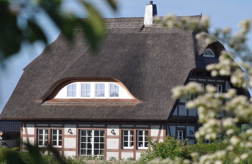 Dranske House | Idyllic Cottage on Rügen Island with Ocean View & Sauna