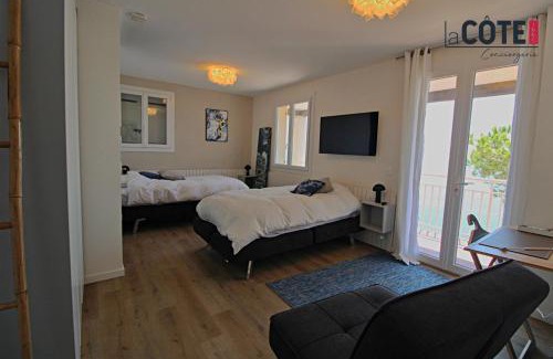 Ensues-la-Redonne Villa | Beautiful Waterfront Villa with Hot Tub & 10/10 Guest Rating