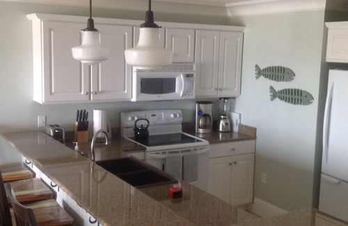 Innerarity Townhomes House | Summer Availability: Book Your Family-Friendly Getaway Now!