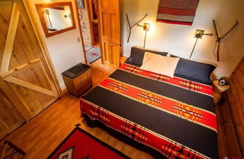 Ridgway Cabin | A cozy cabin located at 9,000ft. overlooking Ouray, CO.