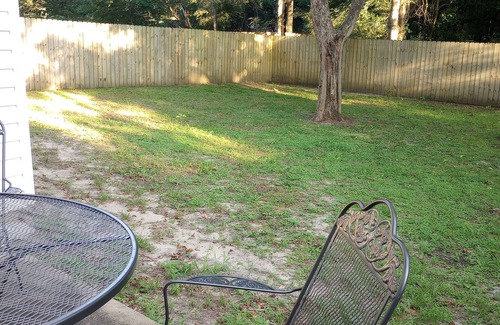 Florala Cottage | A cozy cottage in Florala, Alabama and just minutes away from Lake Jackson.