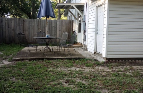 Florala Cottage | A cozy cottage in Florala, Alabama and just minutes away from Lake Jackson.