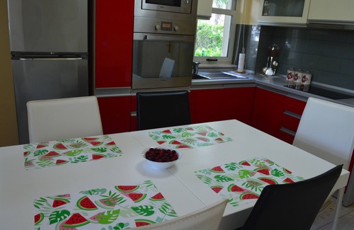 Qerek Villa | Cozy Duplex Villa Steps from the Beach with Ocean View