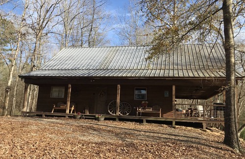 Murfreesboro Cabin | Cozy Riverfront Retreat with Pool & Pet-Friendly Perks!