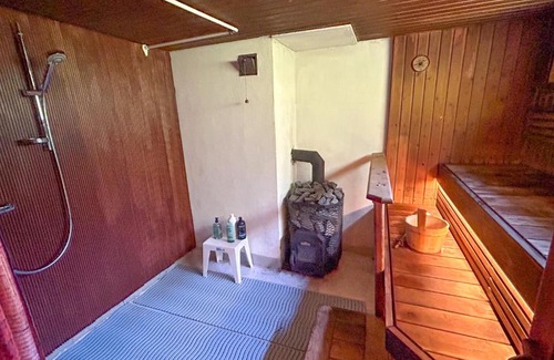 Royla Apartment | Tranquil Getaway Near Nature - 4-Star Family Friendly Retreat
