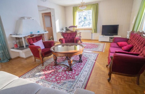 Royla Apartment | Tranquil Getaway Near Nature - 4-Star Family Friendly Retreat