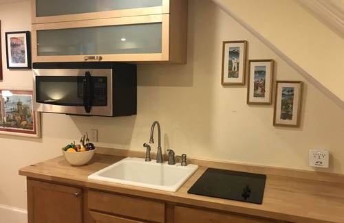 Cardozo Apartment | Discover a Cozy Secret Studio in the Heart of Logan Corridors