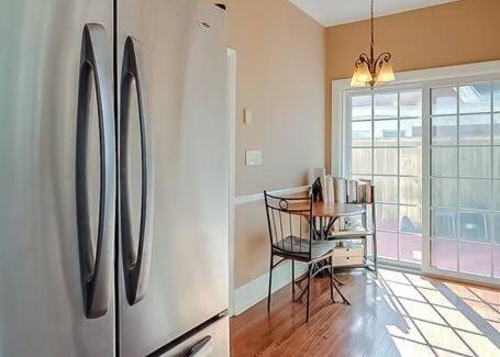 Northside District Apartment | Inviting Retreat for Families and Pets in Lexington