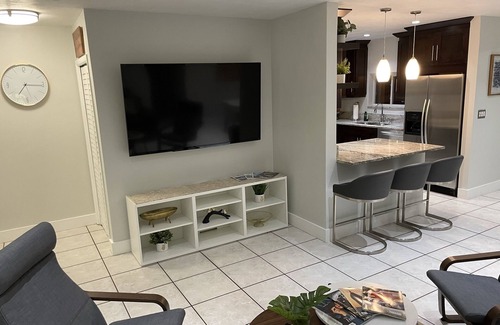Pembroke Pines House | Inviting Summer Escape with Private Yard and Spa Amenities