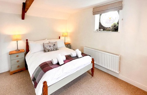 Fremington House | Discover A D Barn: Guest Rated 8.8/10 for an Unforgettable Stay