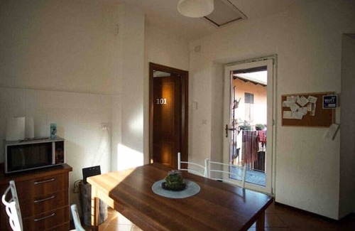 Casale Corte Cerro Apartment | Top-Rated a.d.r. Holiday Home with Spa and Hot Tub