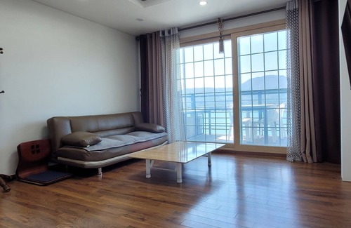 Irun-myeon House | Eco-Friendly Retreat at Geoje Pension with Pool Access