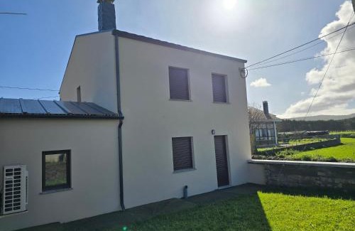 Figueras (Castropol) House | Pet-Friendly Retreat at A de Féliz Ribadeo - 9.8/10 Rated
