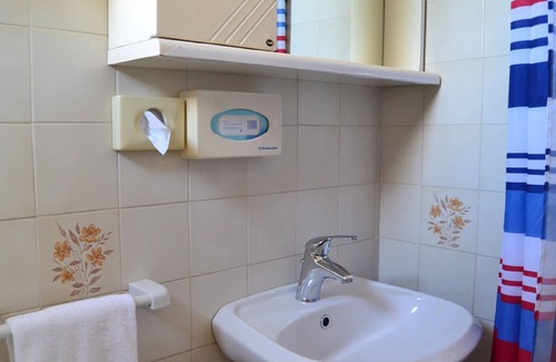 Lido di Jesolo Bed & Breakfast | Cozy Double Bed Room at Family-Run Guest House