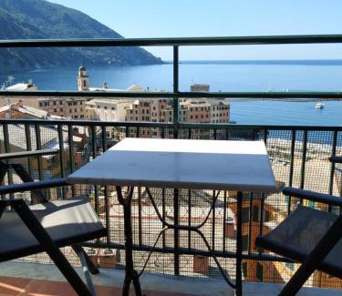 Camogli Apartment | Idyllic Balcony Retreat with Ocean Views - 4 Star Stay