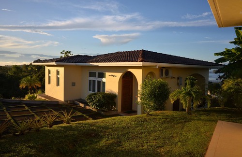 Boca Chica House | Oceanfront Beach House: Perfect Retreat for Nature Lovers