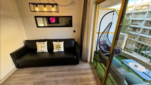 Salou Apartment | Newly Opened Aparthotel Inter2: Oceanfront Pet-Friendly Suites