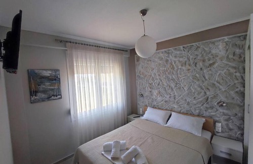 Kalyves Polygyrou House | Guest Rated 10/10: A & F Apartments - Ari's House Awaits