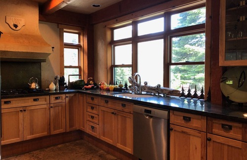 Fallen Leaf Cabin | Experience Lake View Bliss at A Fallen Leaf Treasure