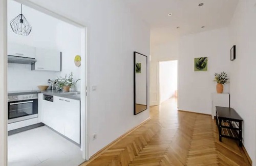 Rudolfsheim-Funfhaus Apartment | Family-Friendly Apartment Near Schönbrunn Castle - 9/10 Rated
