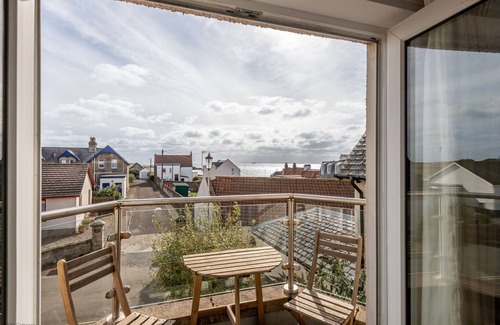 Pittenweem Cottage | Ideal 5-Bedroom Retreat Near Harbour and Beach, Rated 10/10