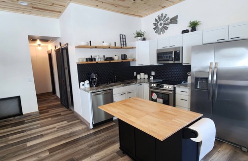 Gillette House | Family-Friendly Farmhouse Lodge with Spa & Hot Tub Access