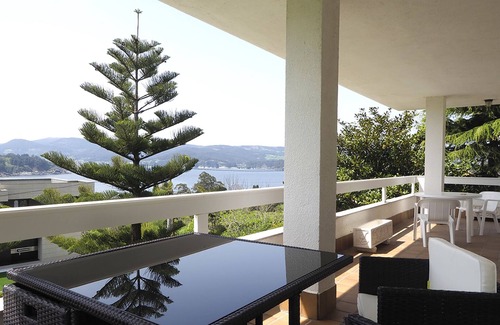 Faro House | Steps from the Beach: Guest Rated 10/10 with Ocean Views