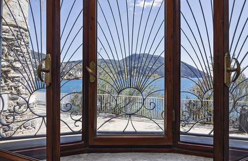 Recco Apartment | Steps from the Sea: Guest Rated 10/10 with Kitchen Amenities