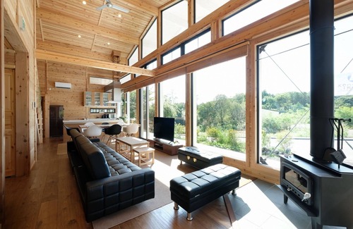 Oiwake Cottage | Enchanting Finland Log House for Starry Night Retreats