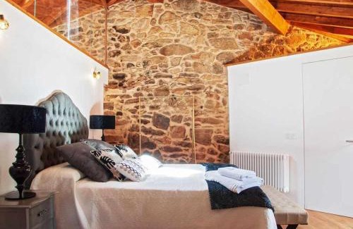 Bolmente Apartment | Discover A Forxa Casa Ferrador: 4-Star Family Retreat