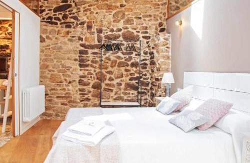Bolmente Apartment | Discover A Forxa Casa Ferrador: 4-Star Family Retreat