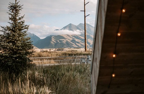 Emigrant Cabin | Discover A-Frame 1 @ Tiny Town Campground - Boutique Getaway
