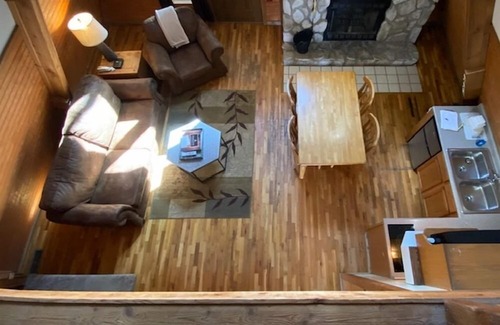 Logan Cabin | Cozy A-Frame #15 in Hocking Hills with Pool & Spa