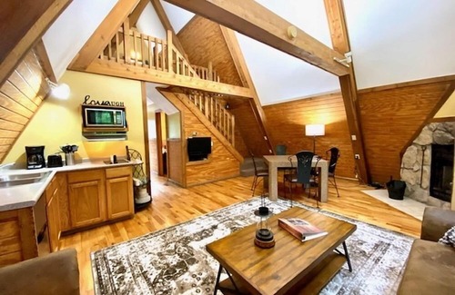 Logan Cabin | Romantic A-Frame #18 Retreat with Spa and Hot Tub