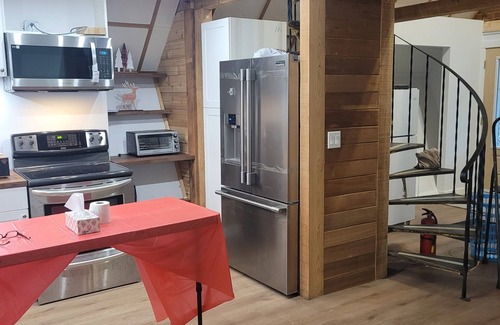 Yale Cabin | Discover an A-Frame Cabin in Historic Yale by the Fraser