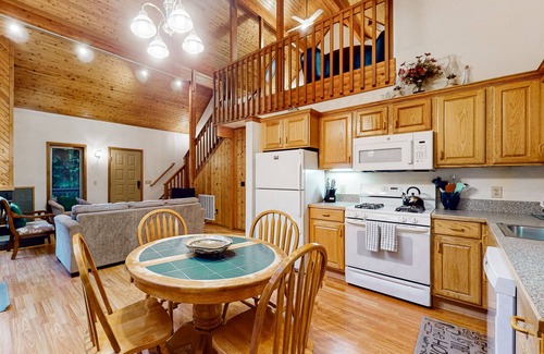 Mendocino House | Relaxing Getaway with Ocean View & Private Hot Tub