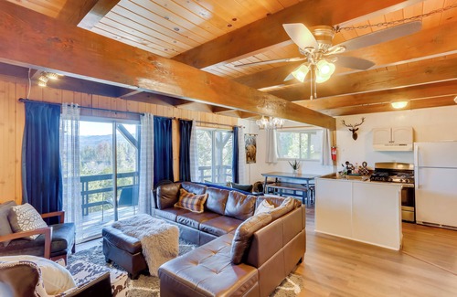 Lake Arrowhead Cottage | Relaxing A-frame Retreat with Decks & Lake Arrowhead Views