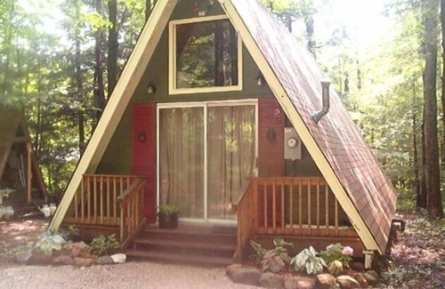 Becket Cabin | Pet-Friendly A-Frame with Ocean Views in Sherwood Forest