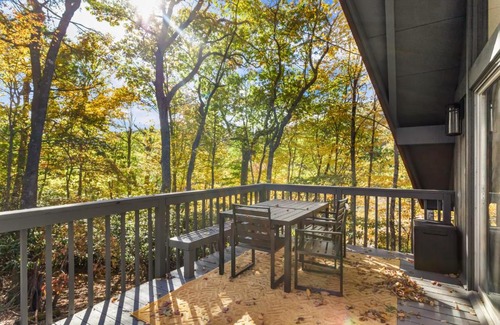Boone House | Top-Rated Spa Retreat: A-Frame on Balsam Awaits You