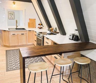 Rosa House | Pine Tree A-Frame Retreat: Family & Pet-Friendly Escape