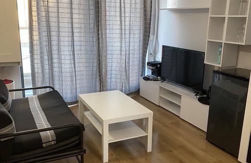 Varosha Apartment | Conveniently Located Studio in Blagoevgrad's Center