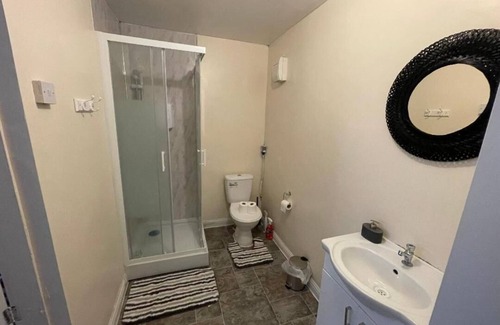 Cribbs Causeway Apartment | Convenient Ensuite Apartment Available in Patchway