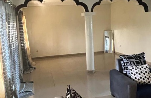 Kumba Apartment | Budget-Friendly A&G Guest House with Child-Friendly Amenities