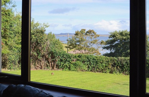 Inverasdale Cottage | Cozy 3-Bedroom Stay in Inverasdale with Pet-Friendly Amenities