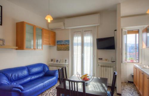 Vado Ligure Apartment | Relax at A Gonfie Vele with AC and Free WIFI