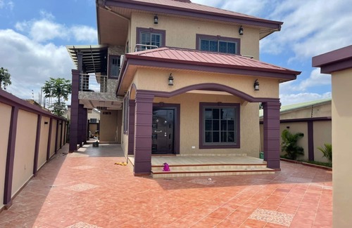 Accra Apartment | Welcome to Your Ideal Home Away from Home