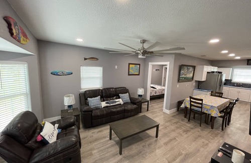 Aransas Pass House | Unforgettable Stays Await at A Goodnight Hotel