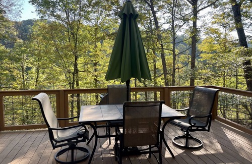 Clearfield Cabin | Idyllic Retreat near Cave Run Lake with Family-Friendly Amenities
