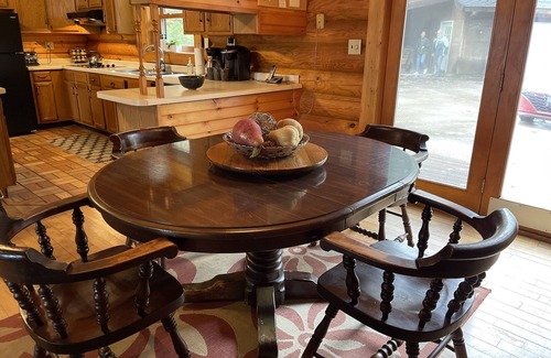 Munising Cabin | Experience a Grand Island View on Big Sandy Beach